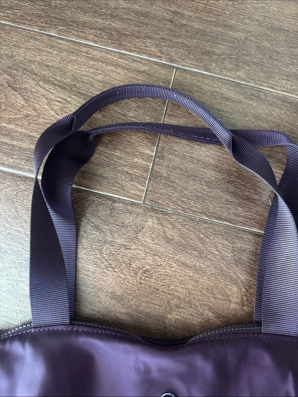 Lululemon Acute Tote 23L Black Cherry - Picture 11 of 15